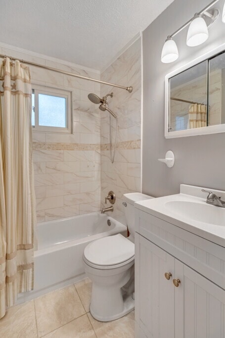 Foto del edificio - 319 Tanglewood Rd