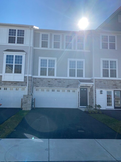 Primary Photo - 404 Wyatt Dr