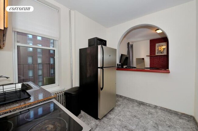 Foto del edificio - 300 E 92nd St