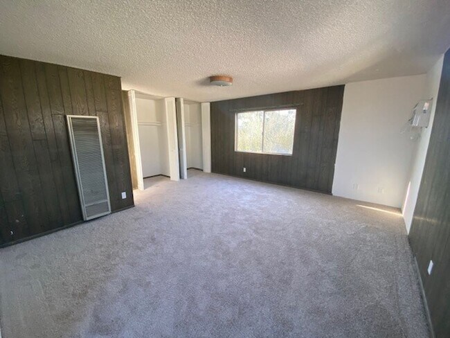 Building Photo - 4 bedroom La Mirada Home