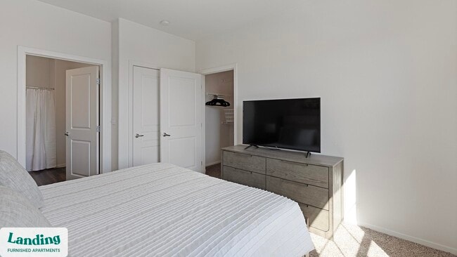 Building Photo - 4201 E Craig Rd