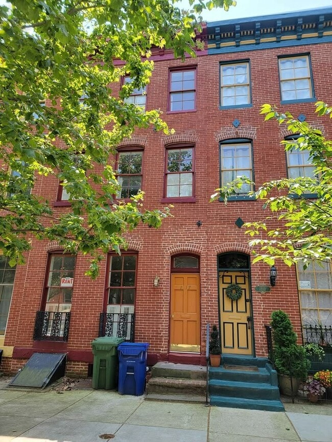 Building Photo - 1317 Hollins St