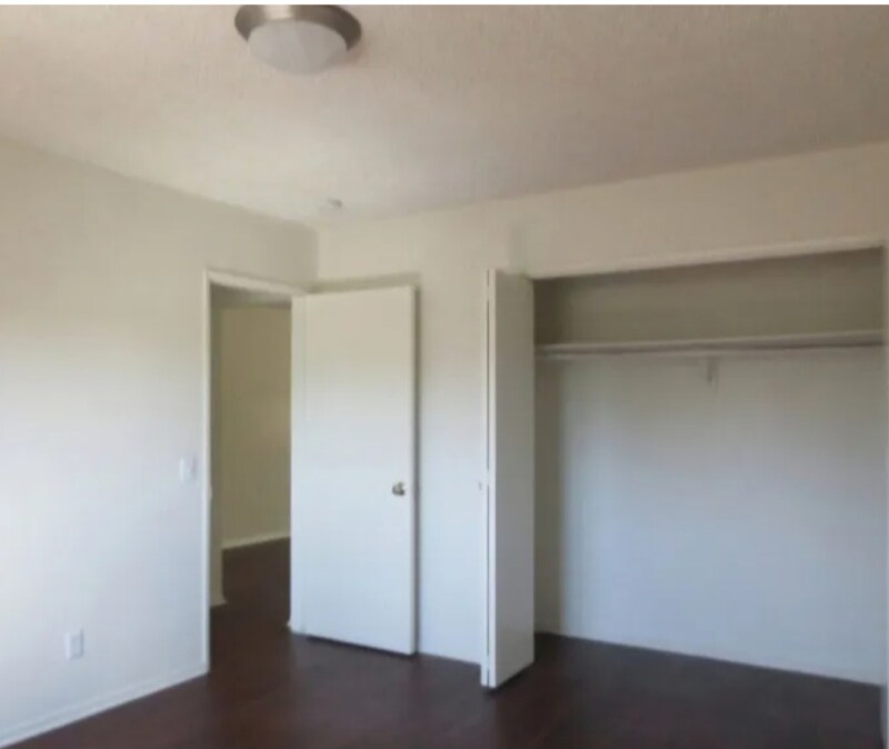 Foto del edificio - 447 W Elk Ave