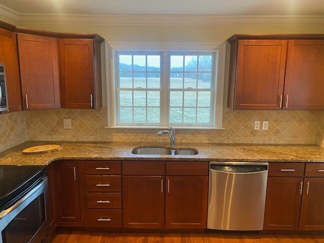 Building Photo - Banner Country Club condo