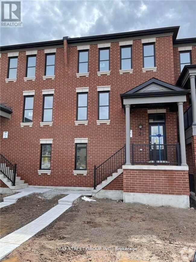 Building Photo - 980-980 Logan Dr