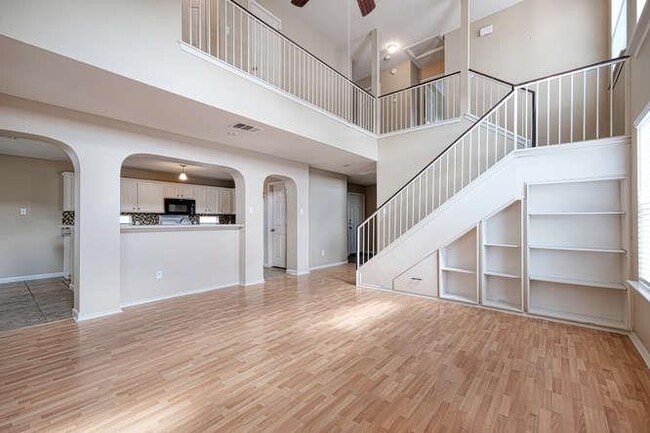Building Photo - 205 Polk