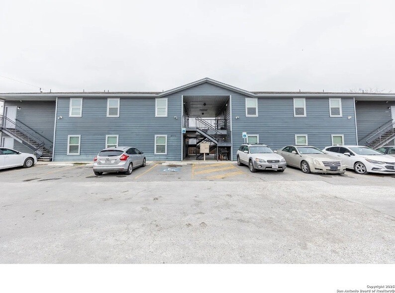 Photo - 8111 Landing Avenue Unit