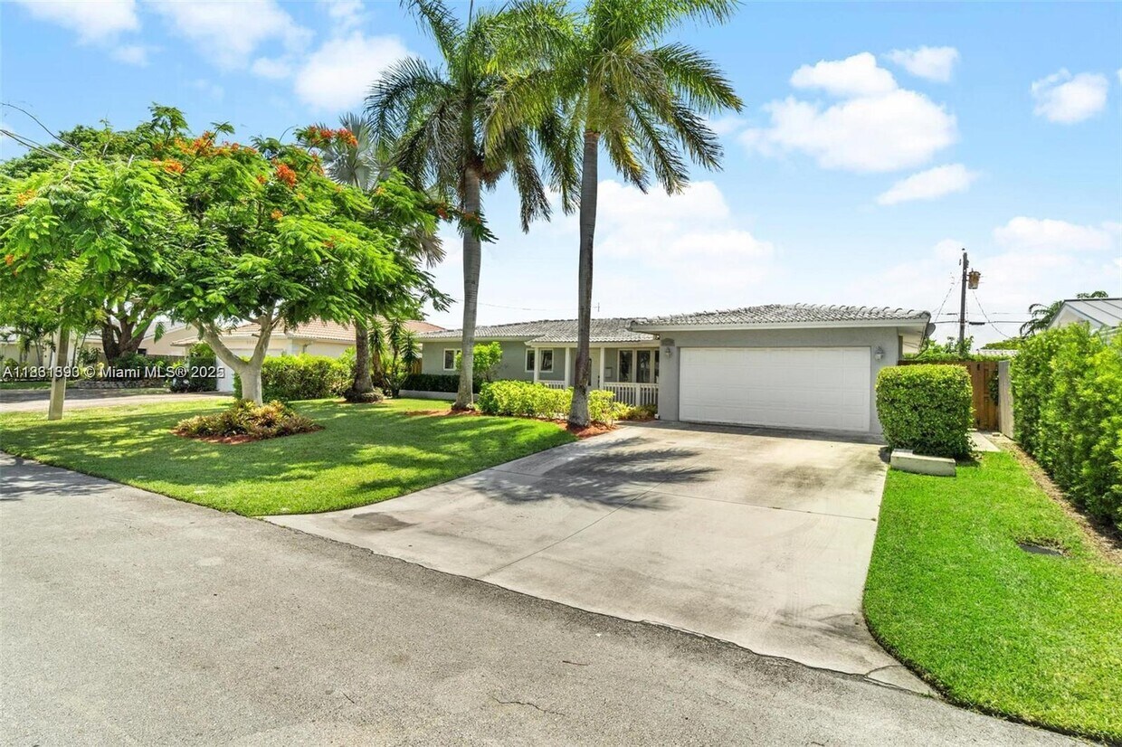 Foto principal - 5807 NE 21st Ave