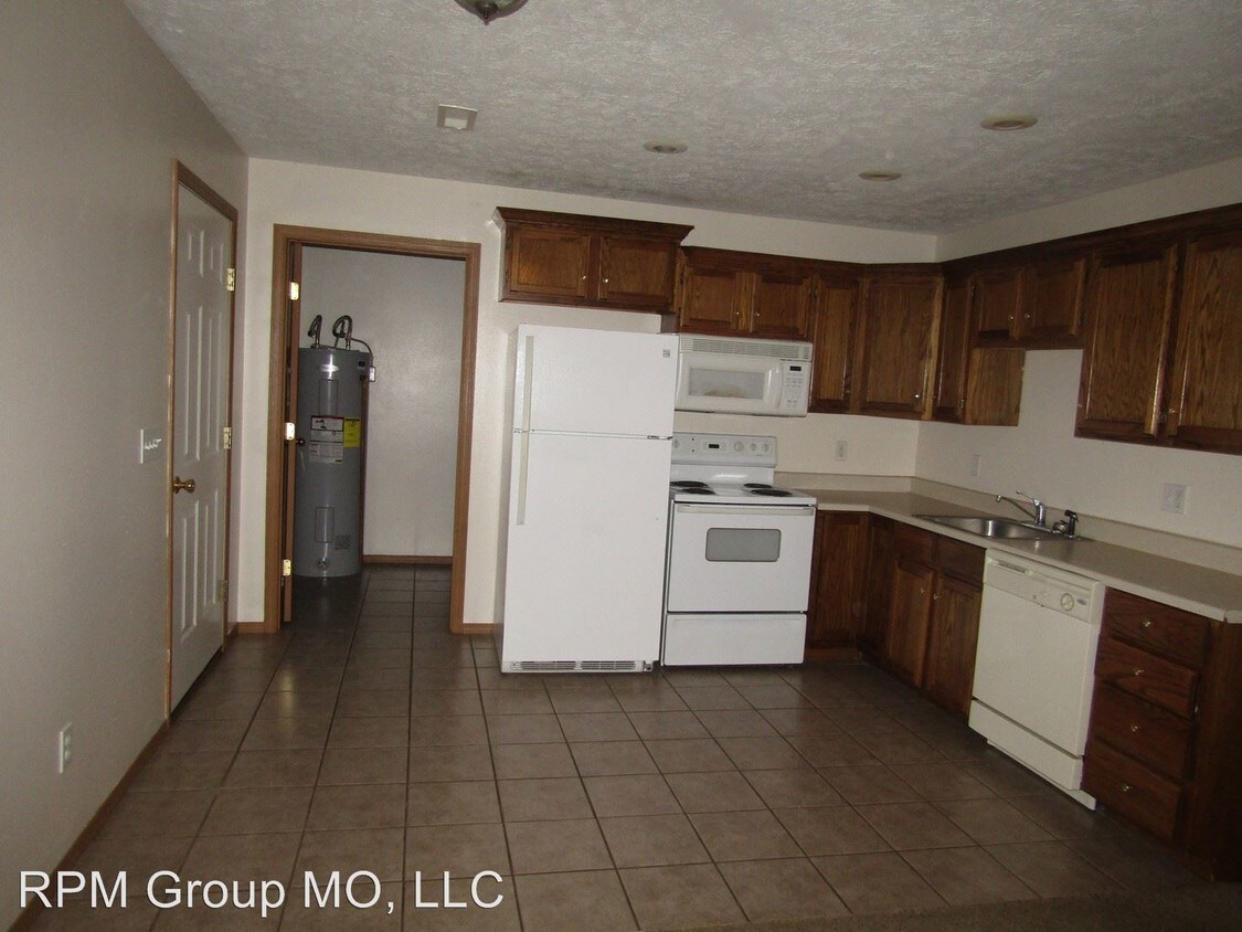 Primary Photo - 5591 N Brown Ln