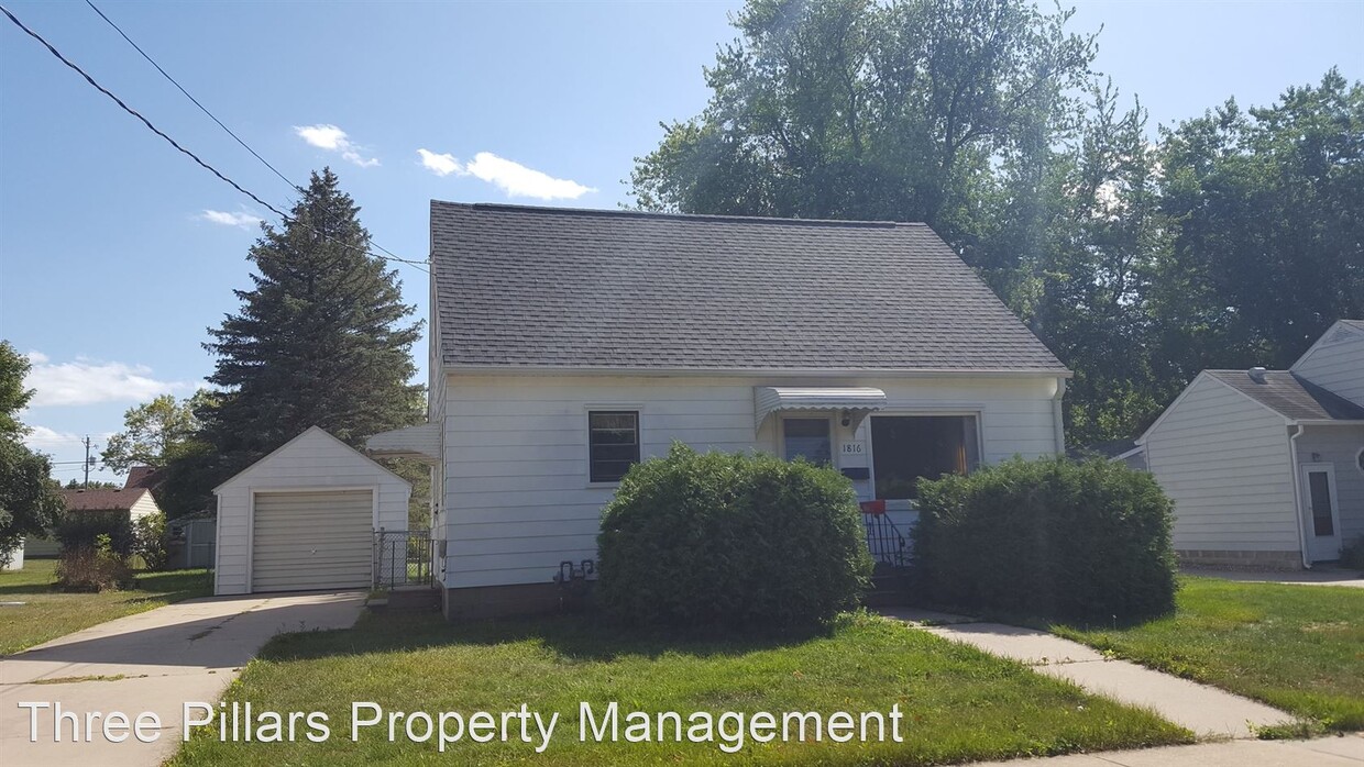 Primary Photo - 3 br, 1 bath House - 1816 1st Ave. NE