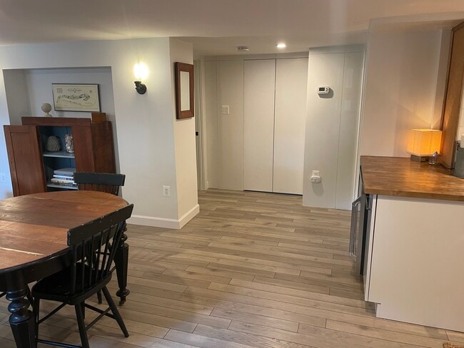 Foto del edificio - 402 N Cleveland St