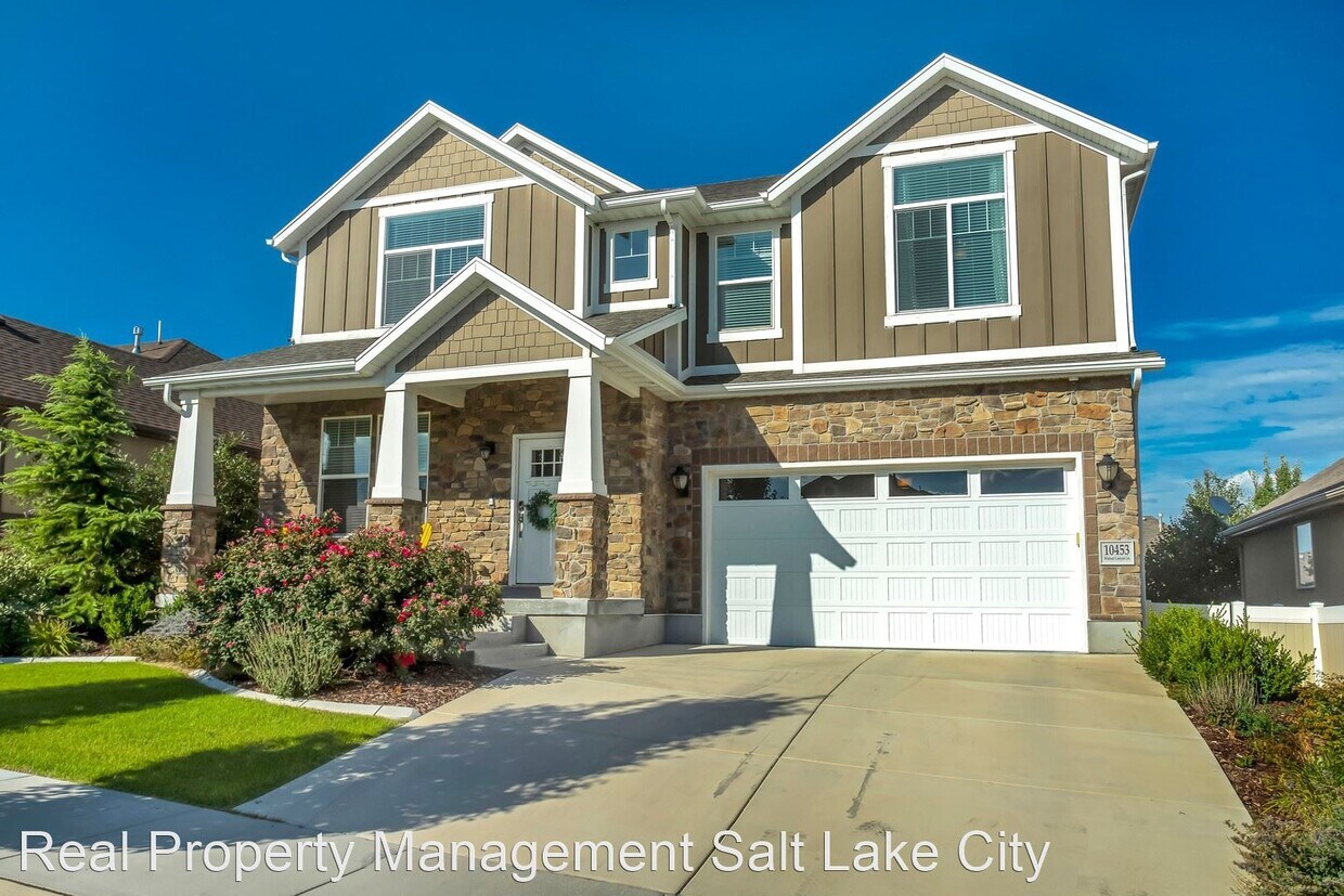 Foto principal - 5 br, 3.5 bath House - 10453 Walnut Canyon Ln