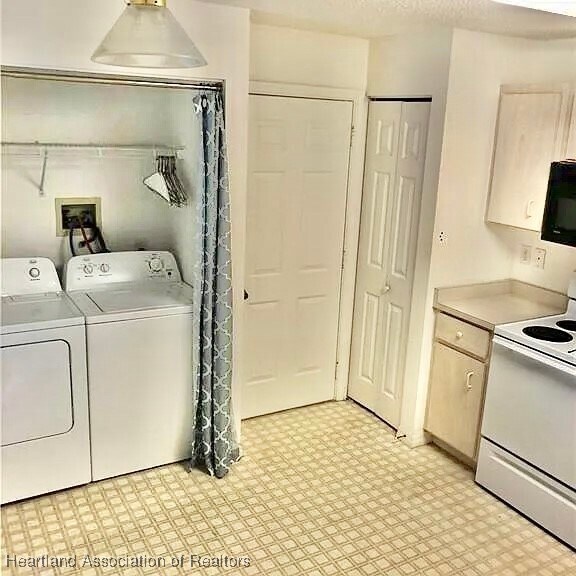 Foto del edificio - 751 W Carey Ln