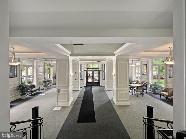 Lobby - 1308 Clifton St NW Apartment