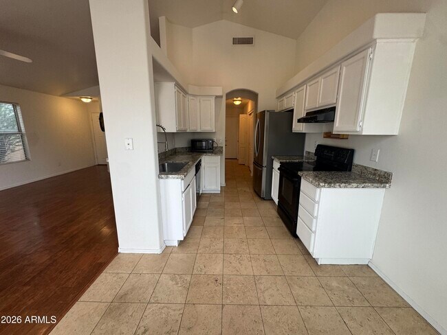 Foto del edificio - 7187 S Parkside Dr