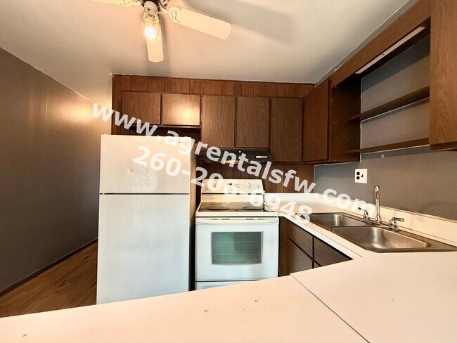 Foto del edificio - 119 N Lee St