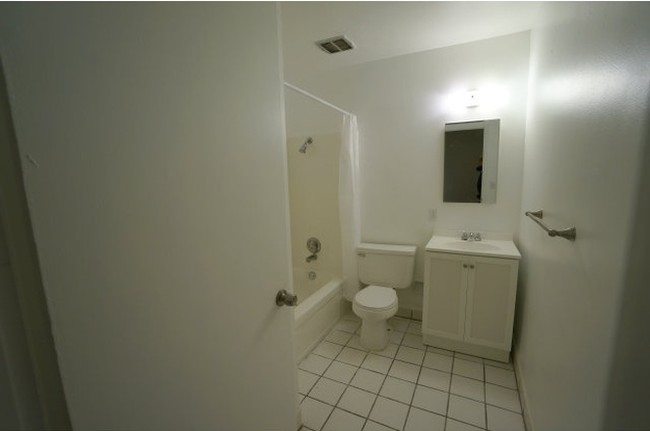 Foto del edificio - 132 N 5th St