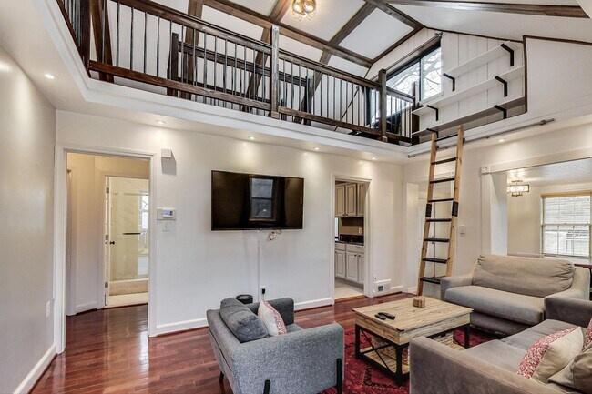 Foto del edificio - 6711 Conway Ave