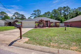 Building Photo - 2442 Raider Ln