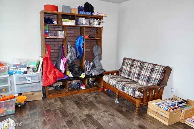 Building Photo - 4 br, 3 bath House - 10708 Traders Parkway