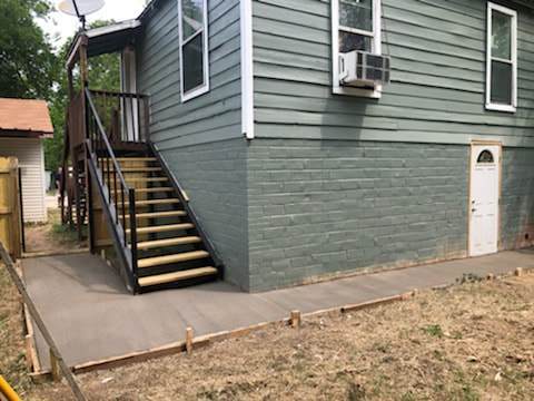 Building Photo - Adorable upstairs apartment