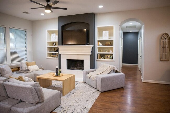 Foto del edificio - 3410 Stratford Ln