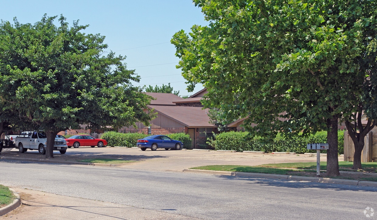 Primary Photo - Springtime Apartments
