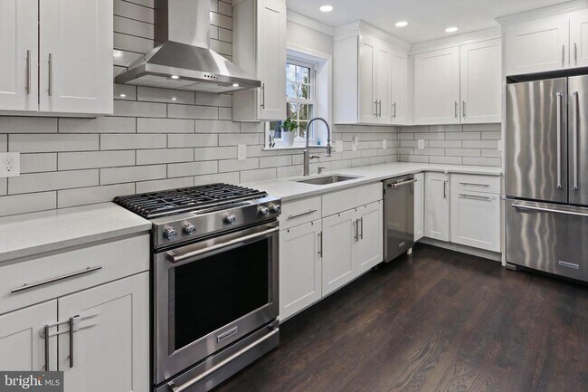 Foto del edificio - 10 Boulder Brook Dr