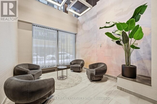 Photo du bâtiment - 100 Dalhousie St