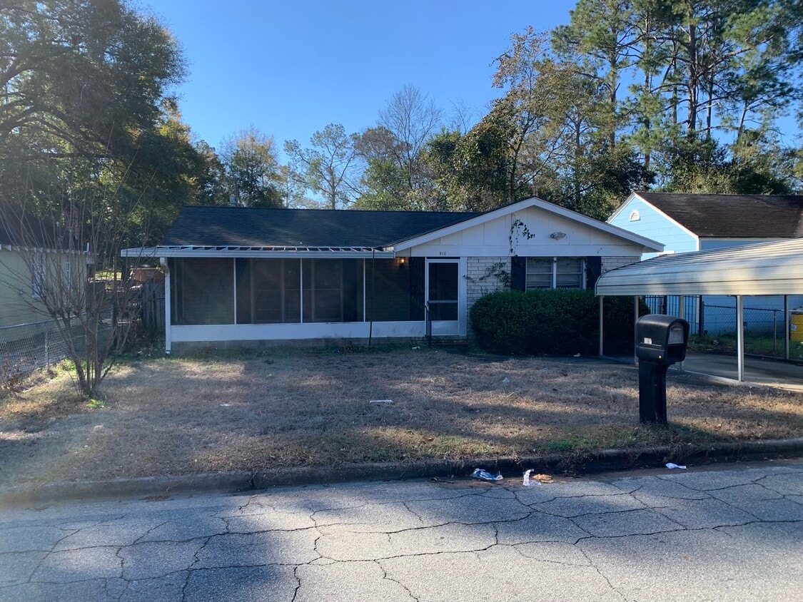 818 W Gordon Ave, Albany, GA 31701 House Rental in Albany, GA
