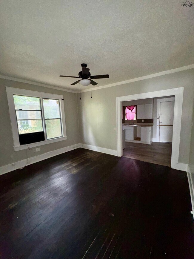 Foto del edificio - 1512 Kemp Blvd