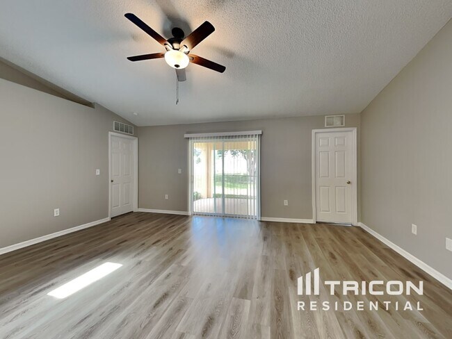 Building Photo - 11 Pinell Ln