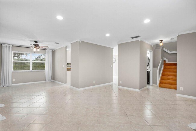 Foto del edificio - 4303 NW 1st Dr