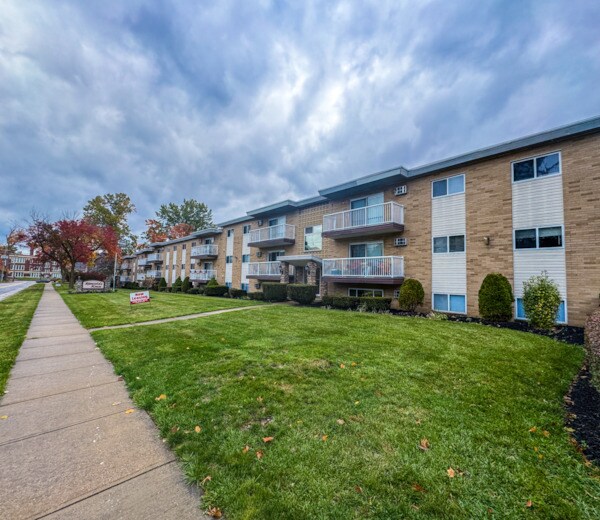 Foto del edificio - Riverside House Apartments