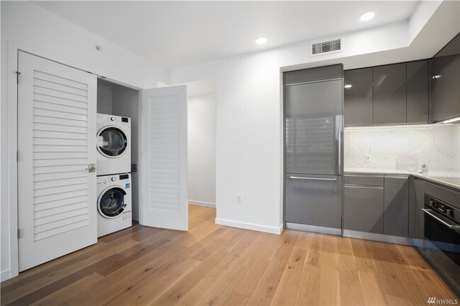 Foto del edificio - 1808 Minor Ave