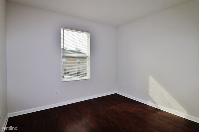 Building Photo - 8429 McGirts Village Ln