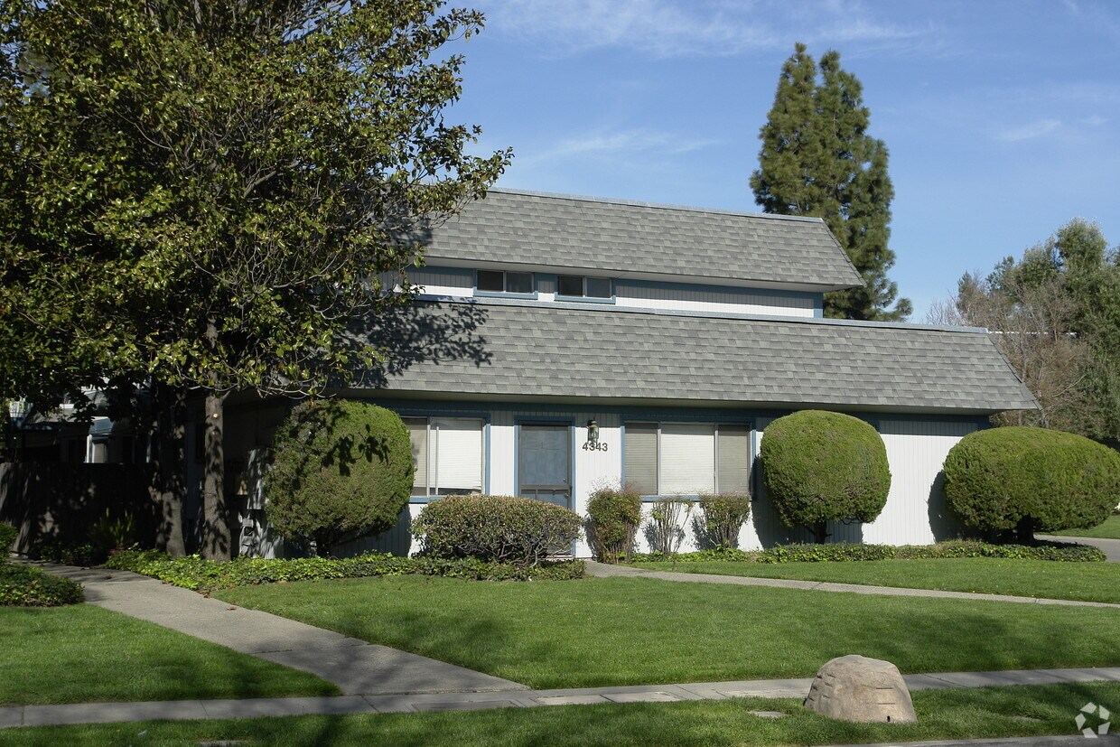 Foto del edificio - 4343 Fairlands Dr