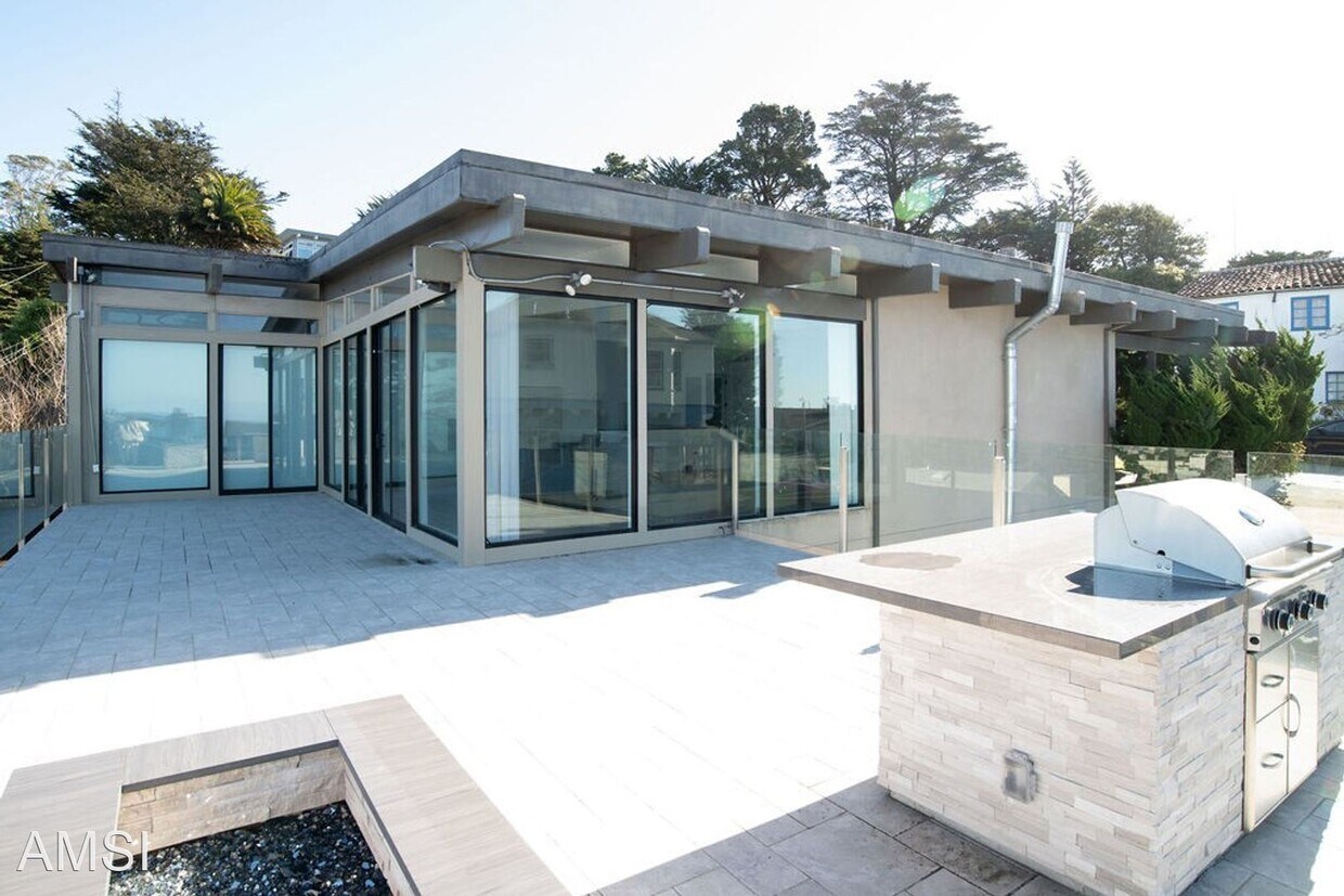 Foto principal - 5 br, 4.5 bath House - 23 Robinhood Drive