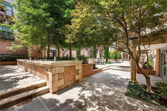 Photo - 2885 Woodside St Apartment