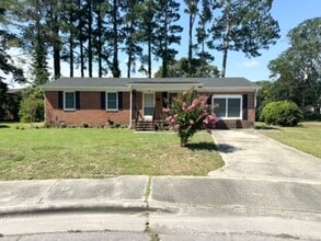 Building Photo - 105 Fort Dr