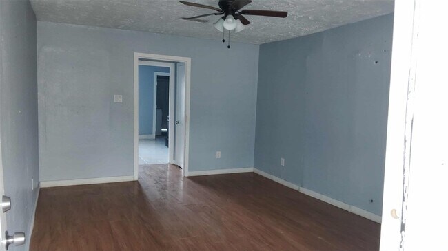 Building Photo - 4806 Airport Blvd