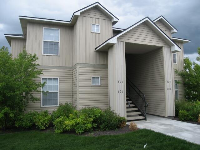 Building Photo - 11862 Cloverbrook