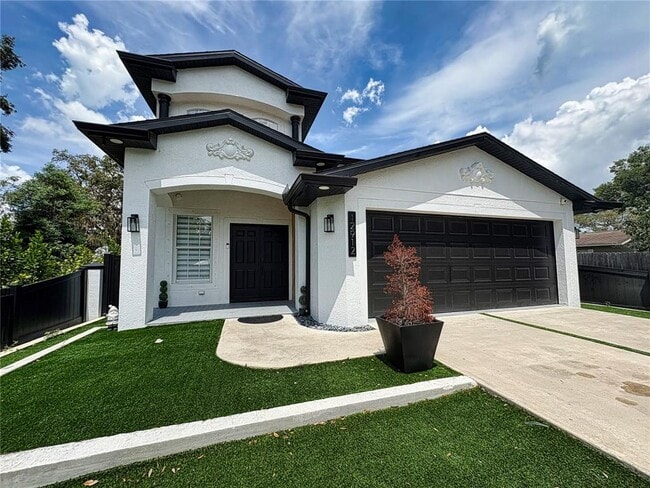 Building Photo - 12912 Forest Hills Dr