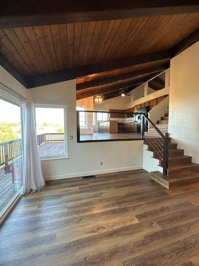 Foto del edificio - 3 BEDROOM 2 BATHROOM WITH MOUNTAIN VIEWS -...