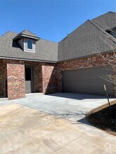 Building Photo - 3415 Enclave Pl
