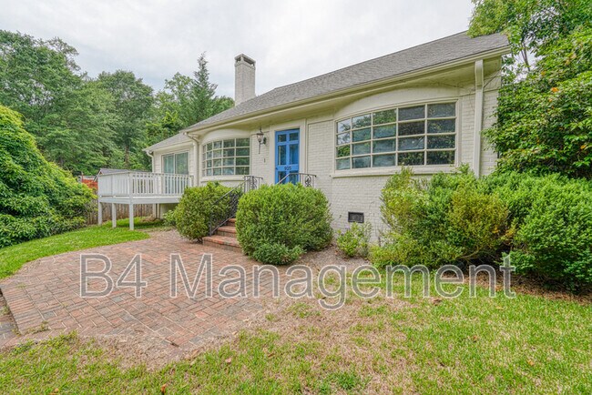Foto del edificio - 925 Brentwood Dr