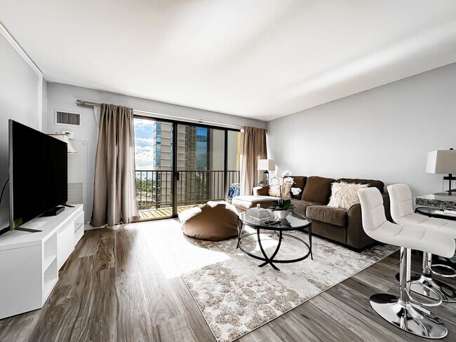 Building Photo - Fully Furnished Waikiki Condo with Direct ...