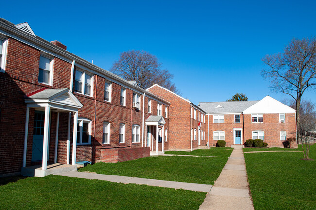 Essex Village Marlyn Gardens Apartments Apartments In Essex Md