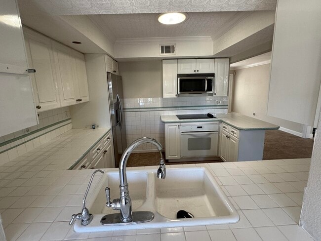 Foto del edificio - 349 NE 31st St