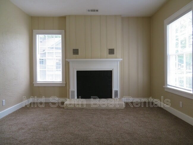 Building Photo - 2574 Malone Ave